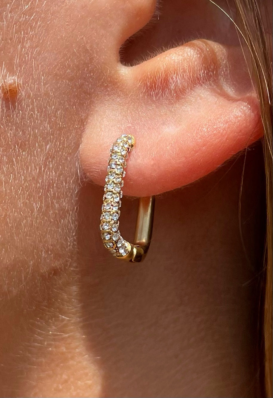 Créoles à strass blancs